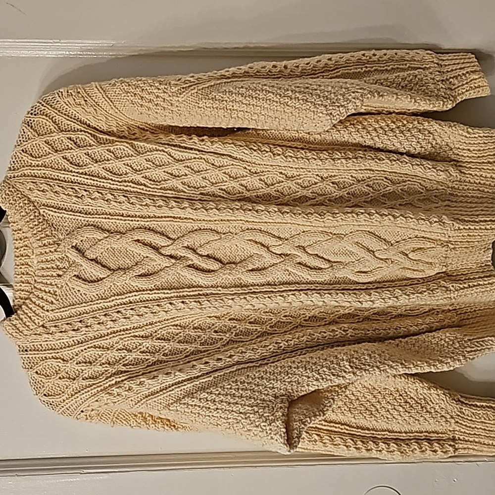 Oversized Cable Knit Cream Sweater